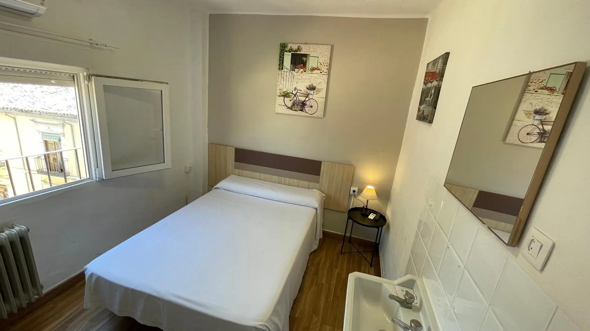 Pensión Duquesa Bed&Breakfast Granada